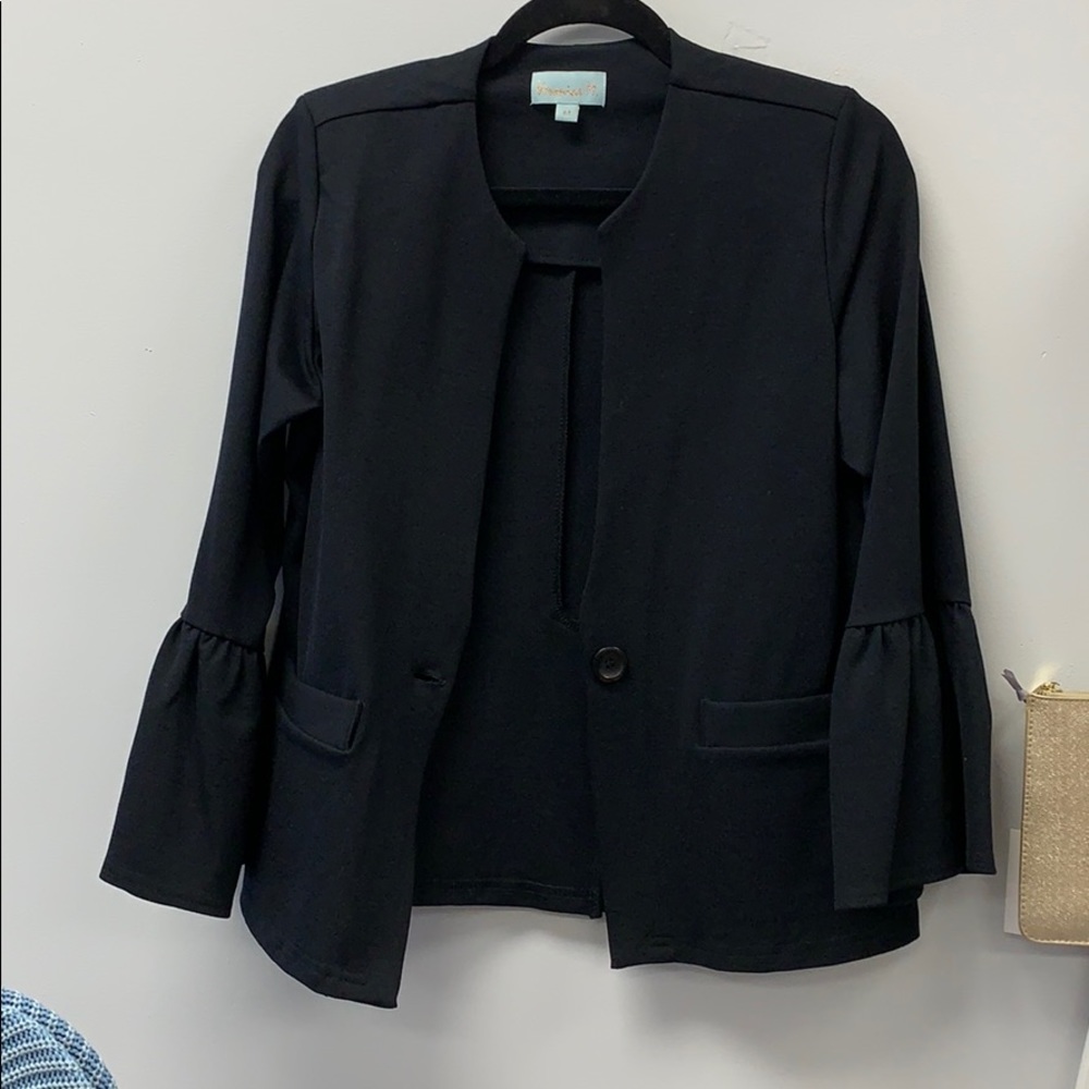 NWOT Black blazer